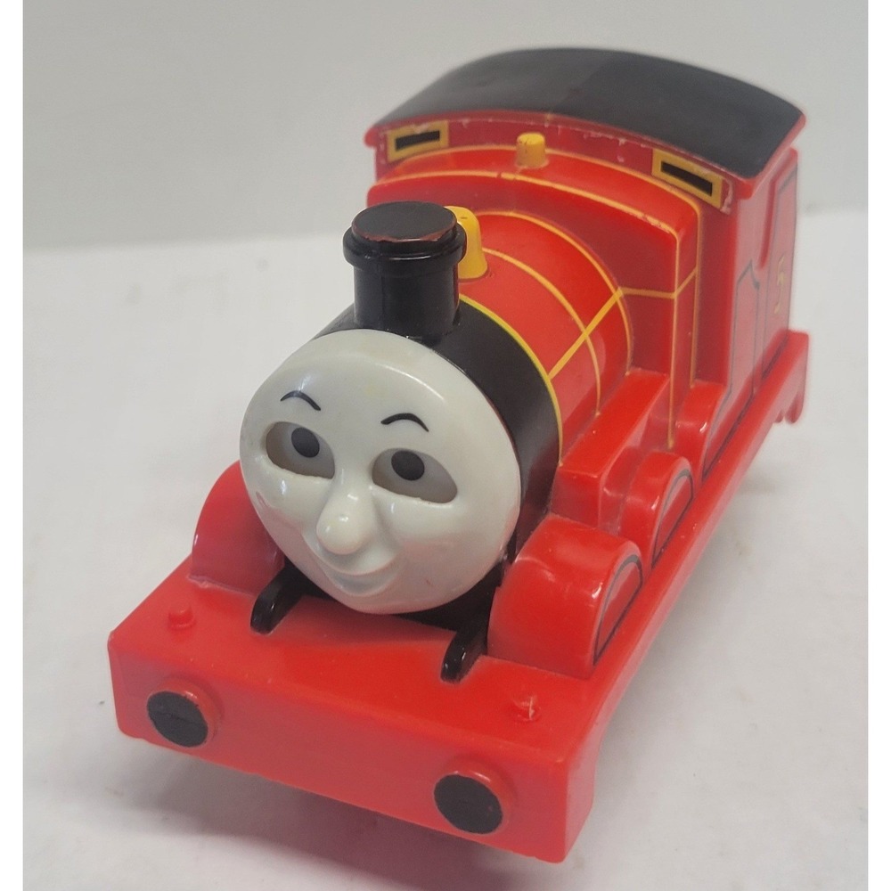 Tomy Thomas & Friends James the Red Engine No. 5 pull back Motorized Train 2004